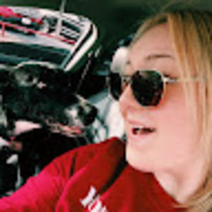 Meet your Posher, Caysi